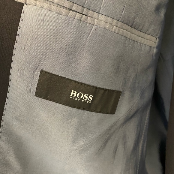 Hugo Boss Suit Set 40R - Picture 3 of 4